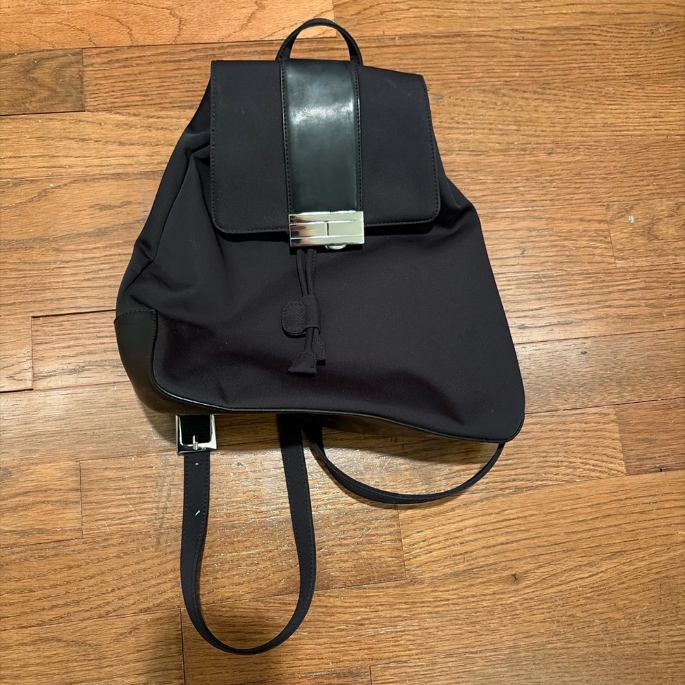 Vintage Tommy Hilfiger Nylon Backpack – Leather Trim – Y2K Minimalist